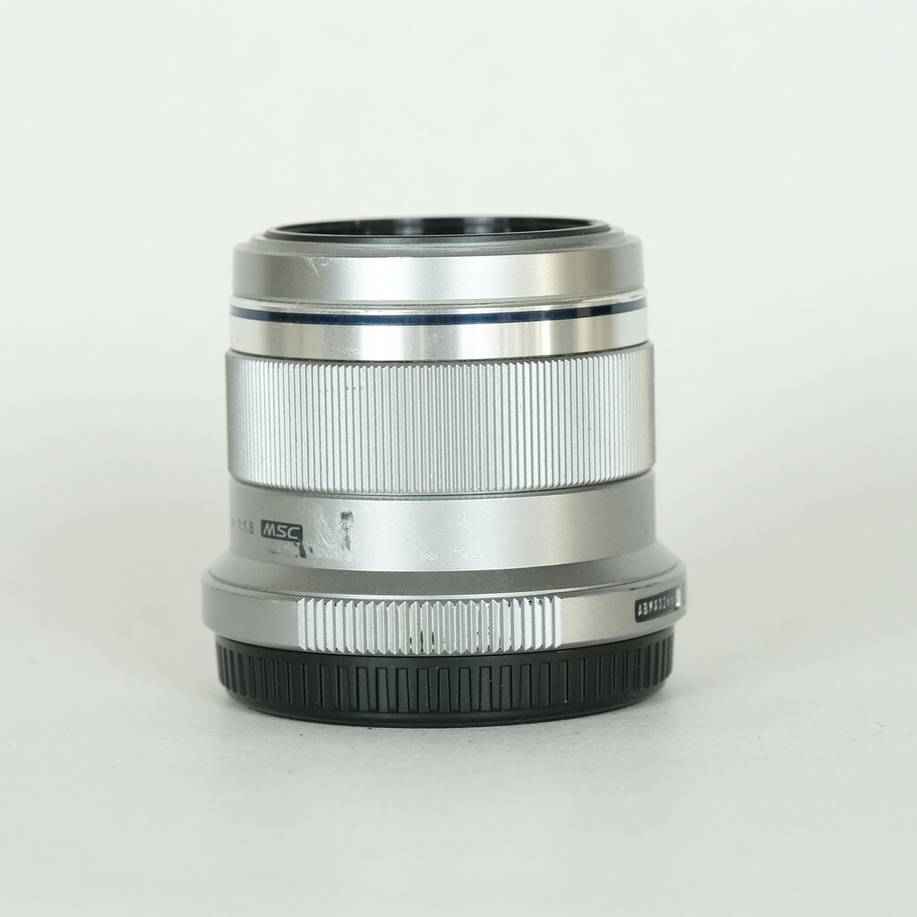 OLYMPUS M.ZUIKO DIGITAL 45mm F1.8