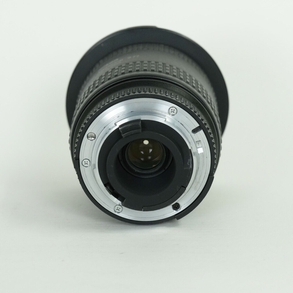 Nikon Ai AF Zoom-Nikkor 18-35mm F3.5-4.5D IF-ED Nikon Ai AF Zoom-Nikkor 18-35mm F3.5-4.5D IF-ED