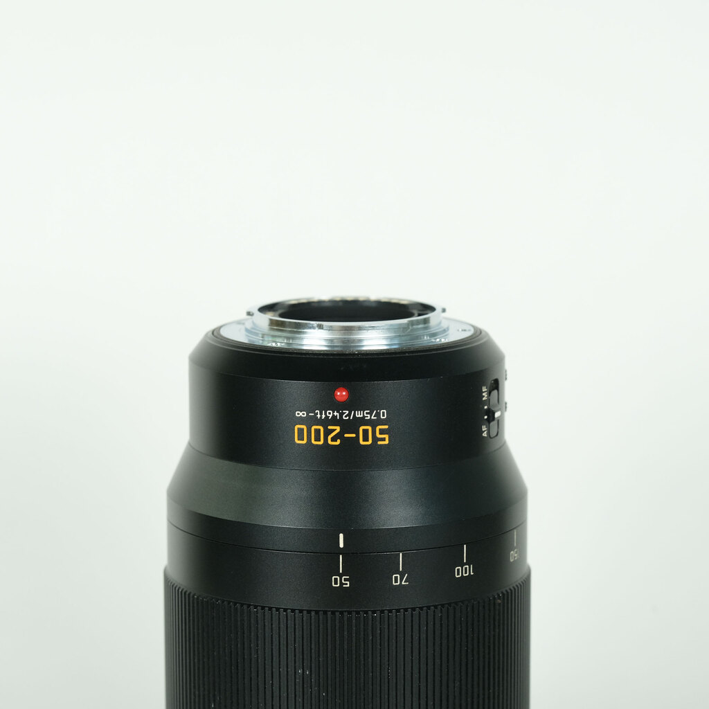 Panasonic LEICA DG VARIO-ELMARIT 50-200mm / F2.8-4.0 ASPH. / POWER O.I.S. Panasonic LEICA DG VARIO-ELMARIT 50-200mm / F2.8-4.0 ASPH. / POWER O.I.S.