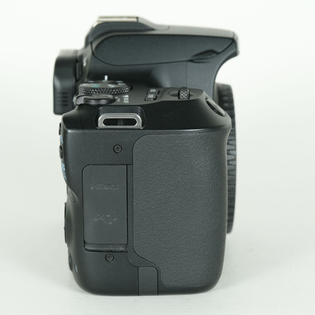 Canon EOS Kiss X10 [�{�f�B �u���b�N]