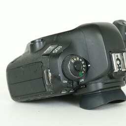 Canon EOS 5D Mark IV