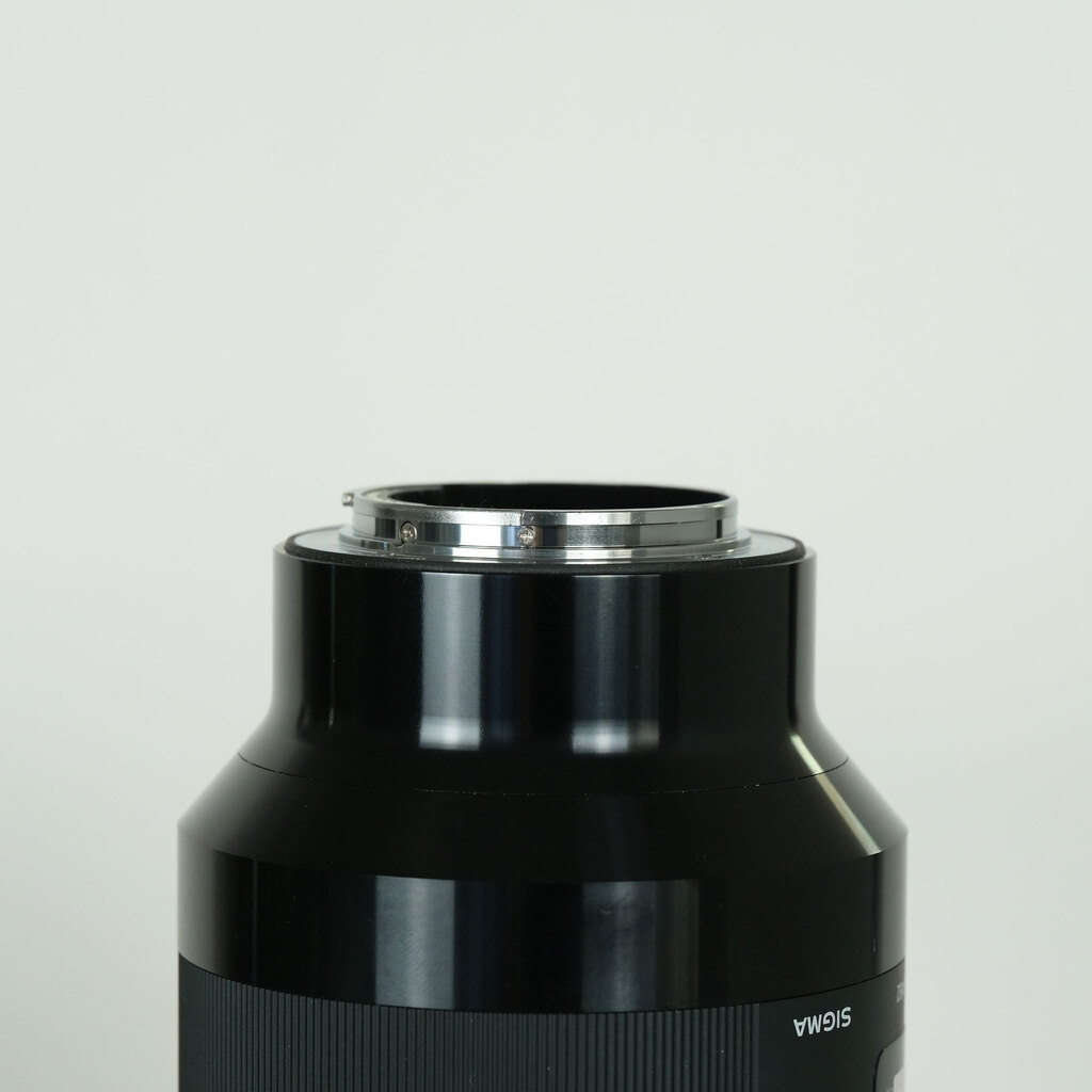 SIGMA Art 135mm F1.8 DG HSM (ソニーE用) SIGMA Art 135mm F1.8 DG HSM (ソニーE用)