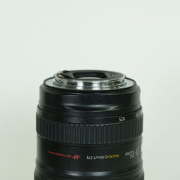Canon EF24-105mm F4L IS USM Canon EF24-105mm F4L IS USM