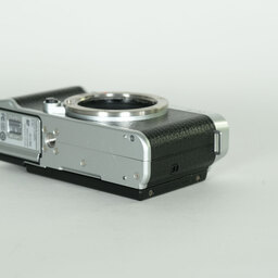 FUJIFILM X-A1 ボディ シルバー