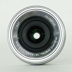 OLYMPUS M.ZUIKO DIGITAL ED 14-42mm F3.5-5.6 EZ シルバー