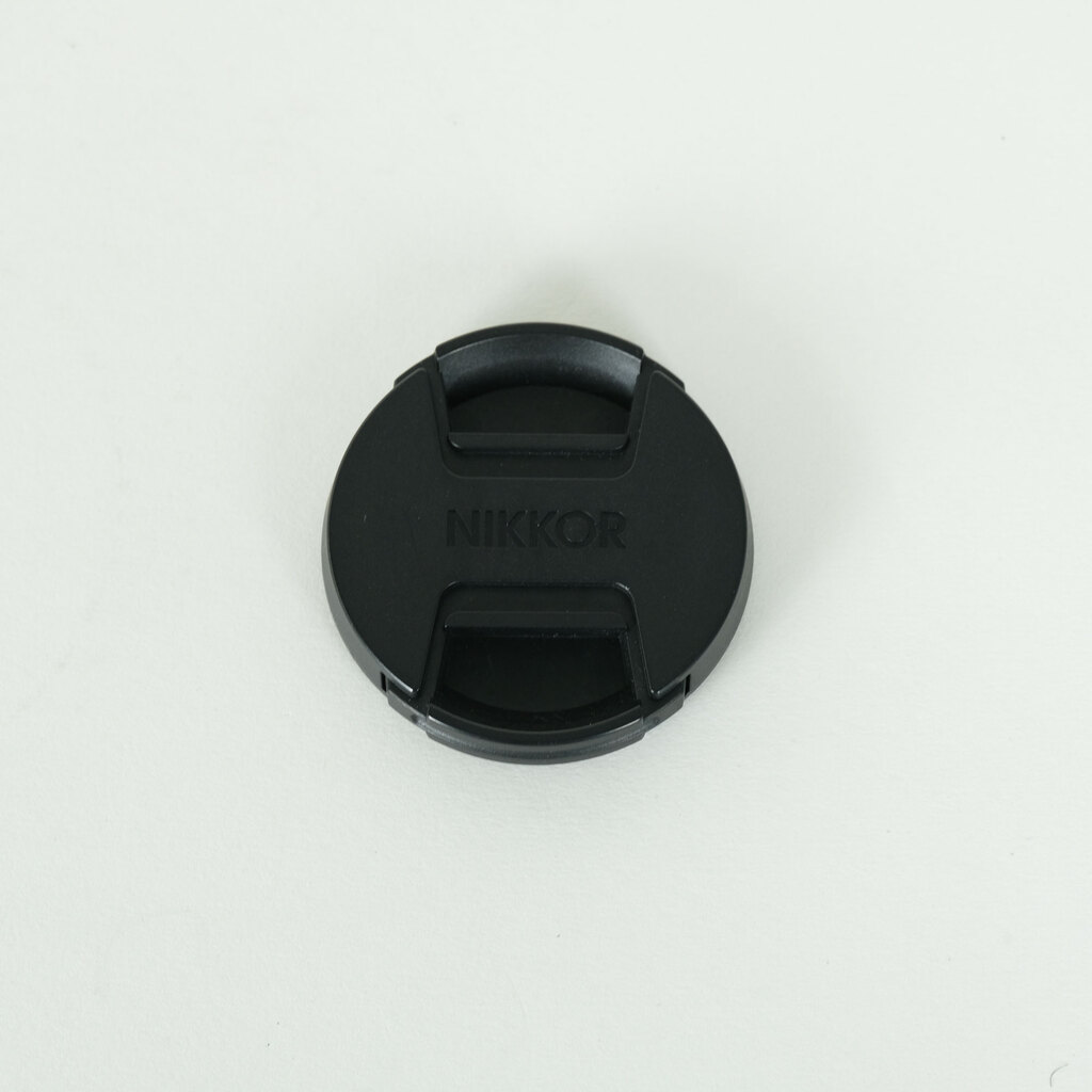Nikon NIKKOR Z 40mm f/2 Nikon NIKKOR Z 40mm f/2