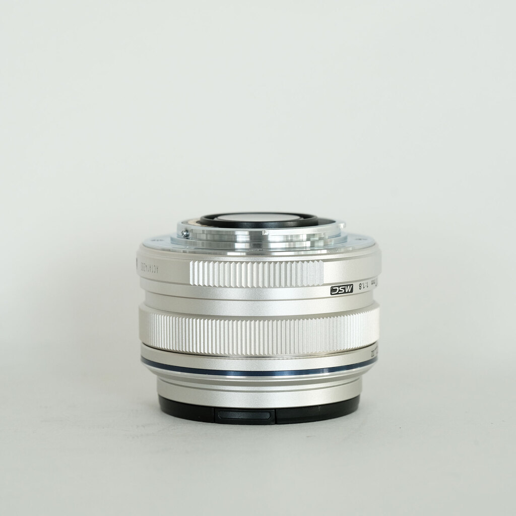 OLYMPUS M.ZUIKO DIGITAL 17mm F1.8