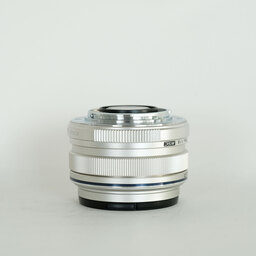 OLYMPUS M.ZUIKO DIGITAL 17mm F1.8