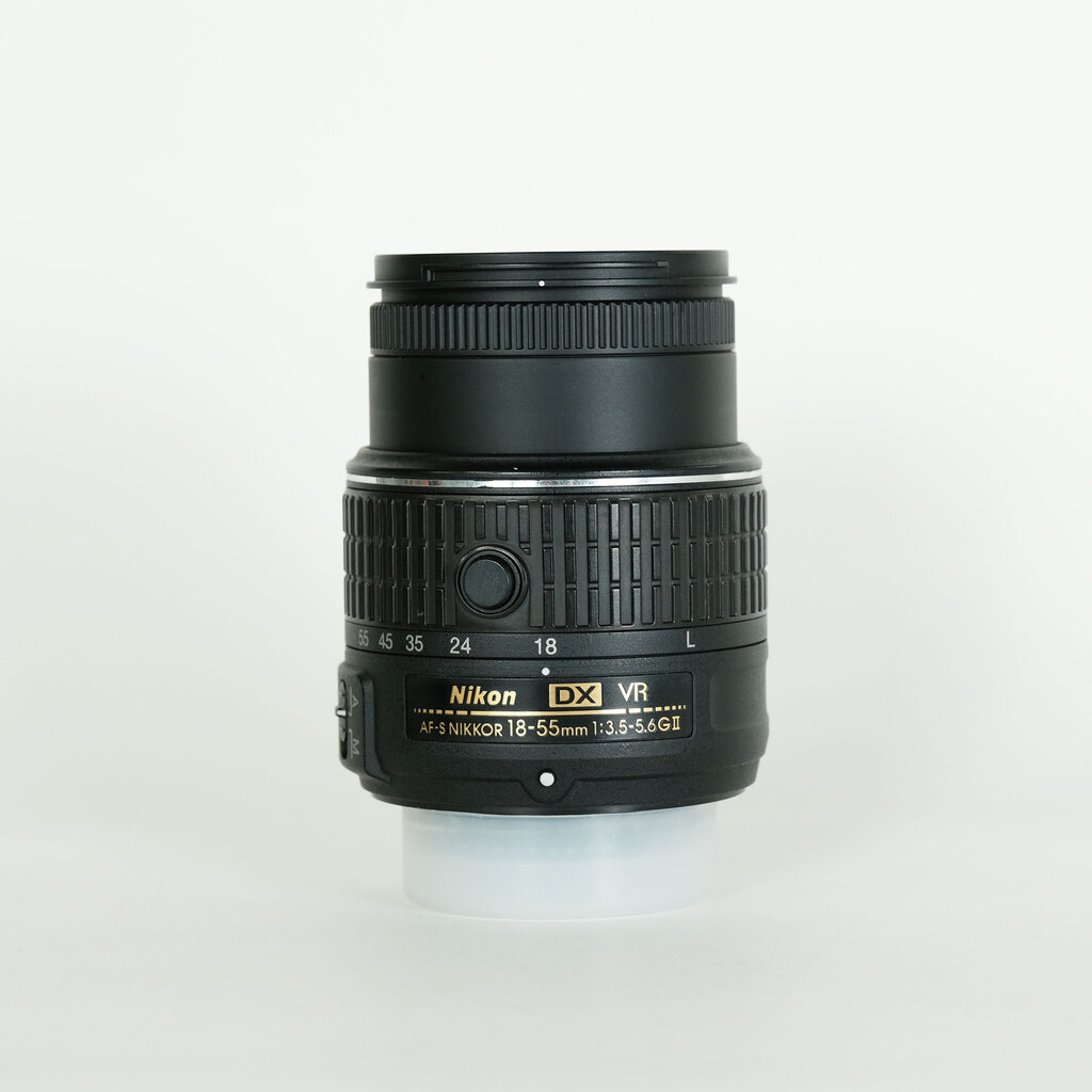 Nikon AF-S DX NIKKOR 18-55mm f3.5-5.6G VR II