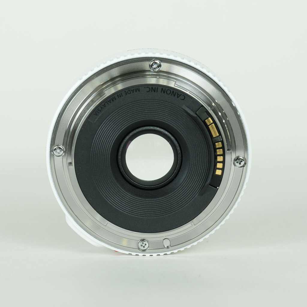 Canon EF40mm F2.8 STM ホワイトの出品 | ONE SCENE（ワンシーン）
