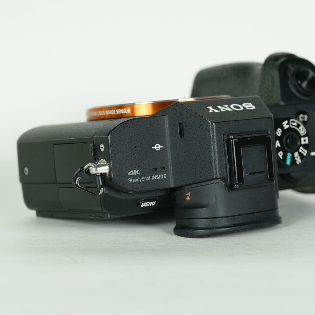 SONY α7R II（ILCE-7RM2）の出品 | ONE SCENE（ワンシーン）