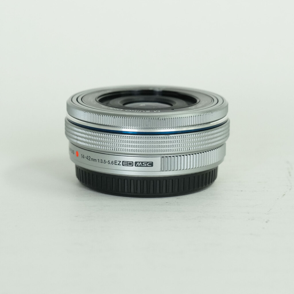 OLYMPUS M.ZUIKO DIGITAL ED 14-42mm F3.5-5.6 EZ シルバー