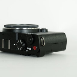 Panasonic LUMIX DC-S9