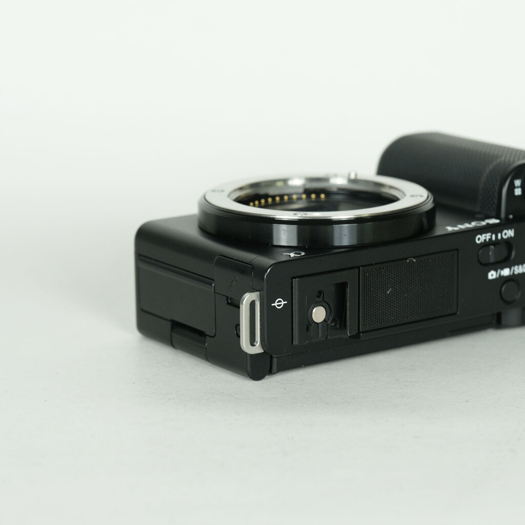 SONY VLOGCAM ZV-E10 SONY VLOGCAM ZV-E10