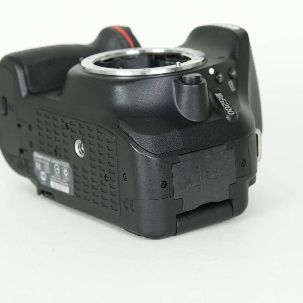 Nikon D5200 ボディ ブラックの出品 | ONE SCENE（ワンシーン）