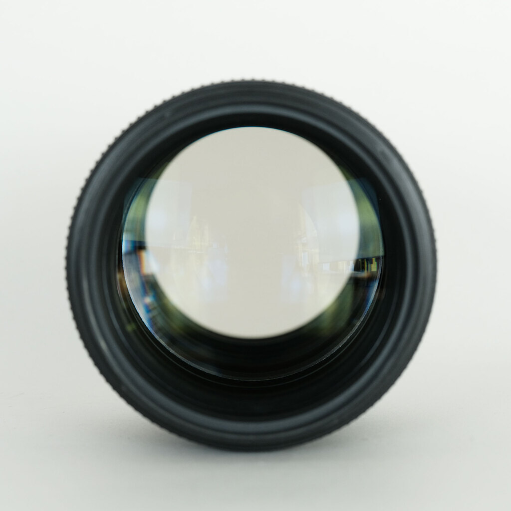 Nikon AF-S NIKKOR 105mm f/1.4E EDの出品 | ONE SCENE（ワンシーン）