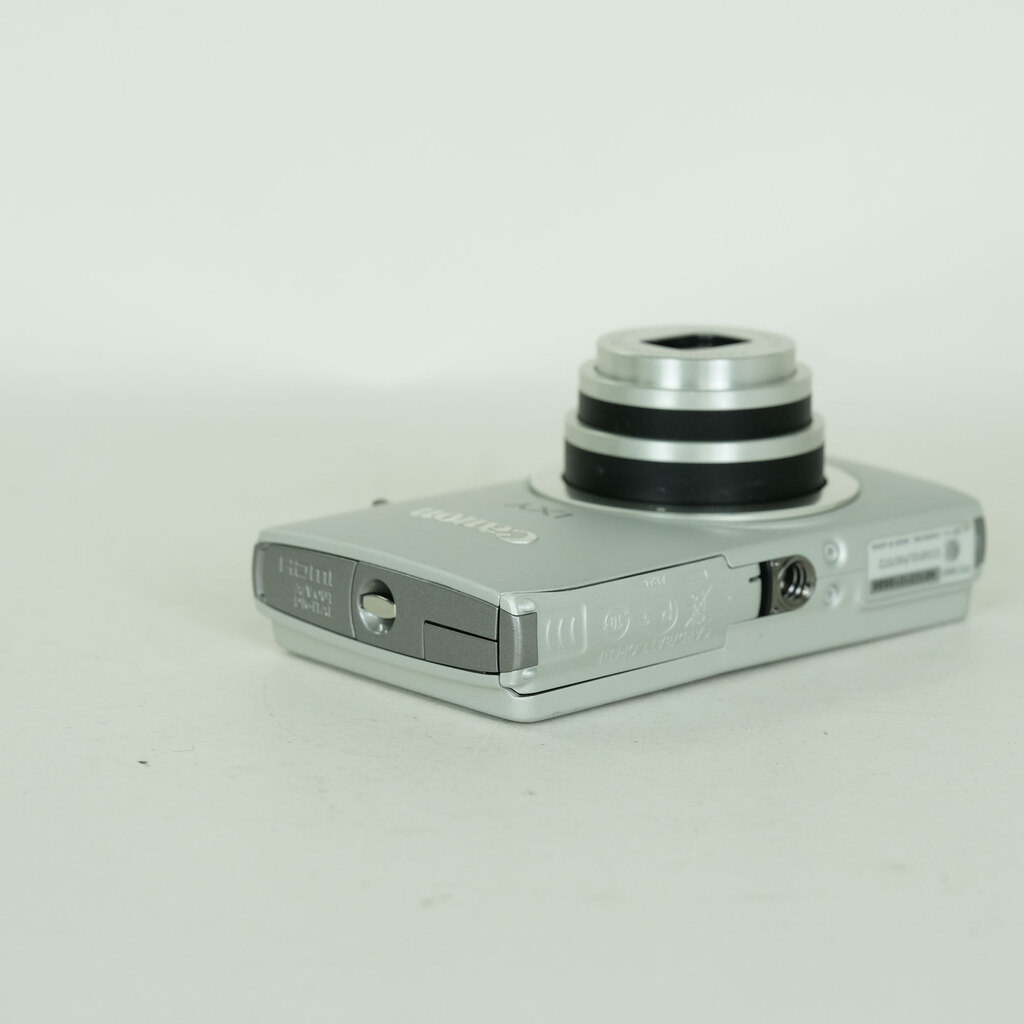 Canon IXY 430F シルバー