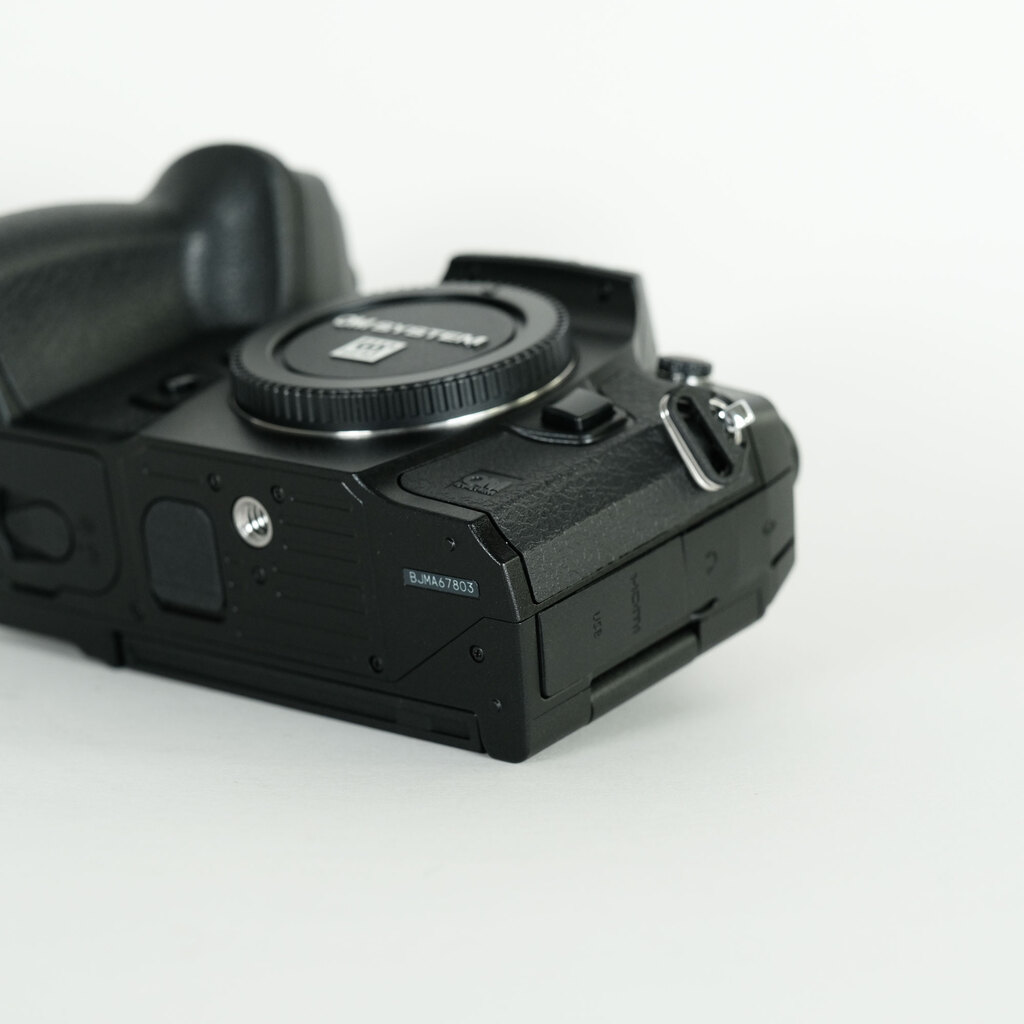 OM SYSTEM OM-1