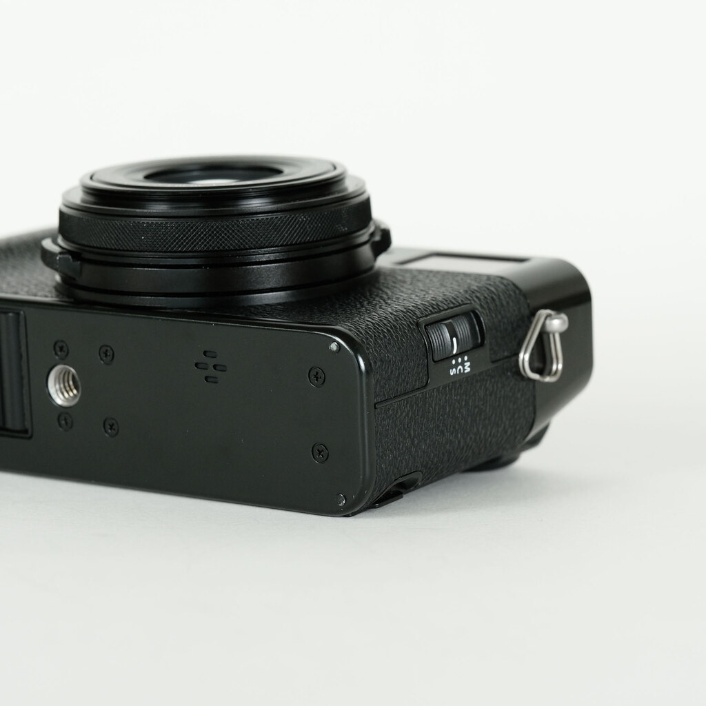 FUJIFILM X100V ブラック