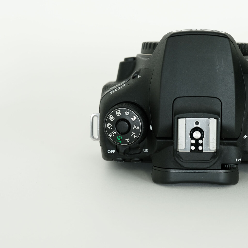 Canon EOS 90D