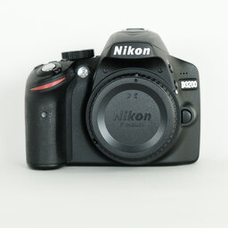 Nikon D3200ボディ ブラック