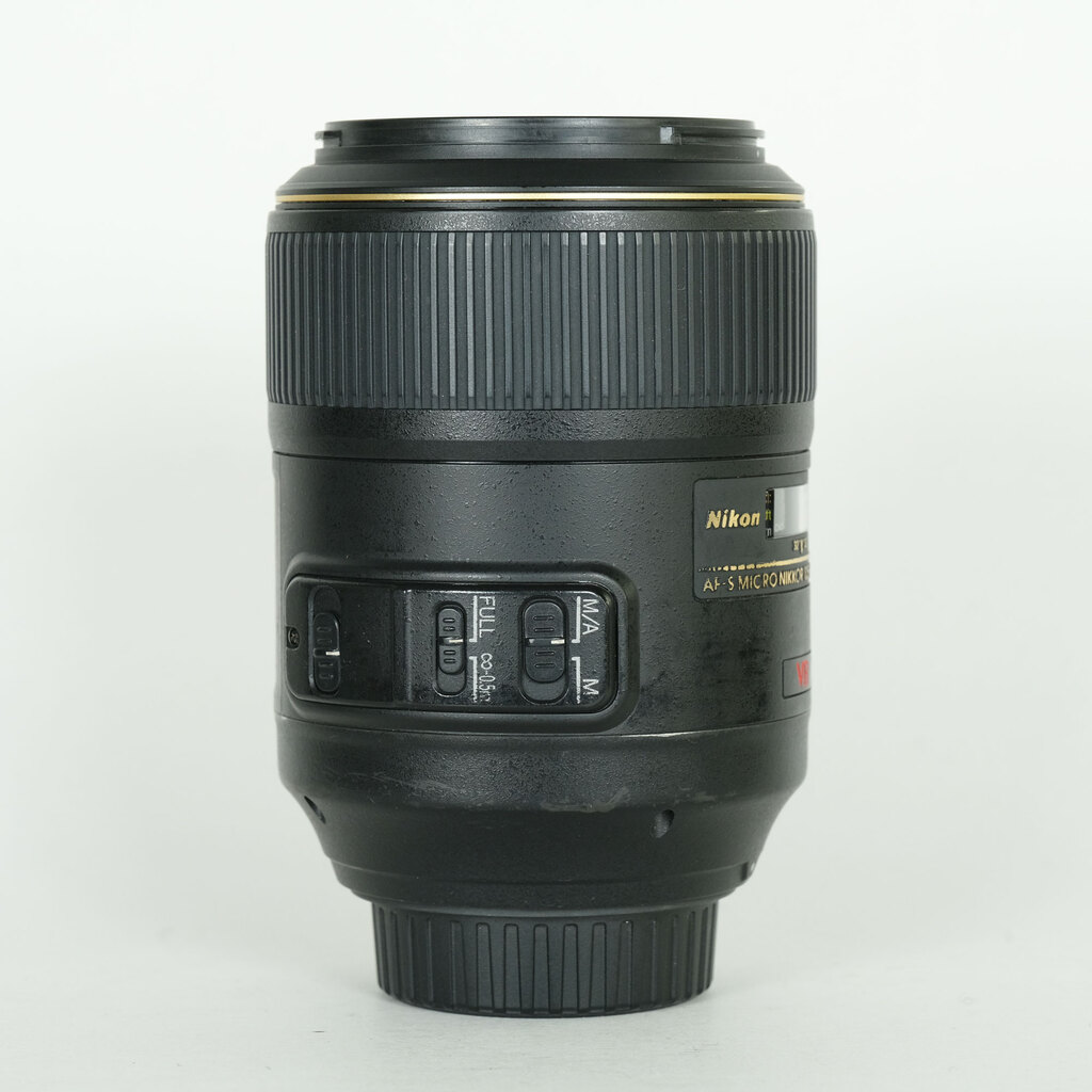 Nikon AF-S VR Micro-Nikkor 105mm f/2.8G IF-ED Nikon AF-S VR Micro-Nikkor 105mm f/2.8G IF-ED