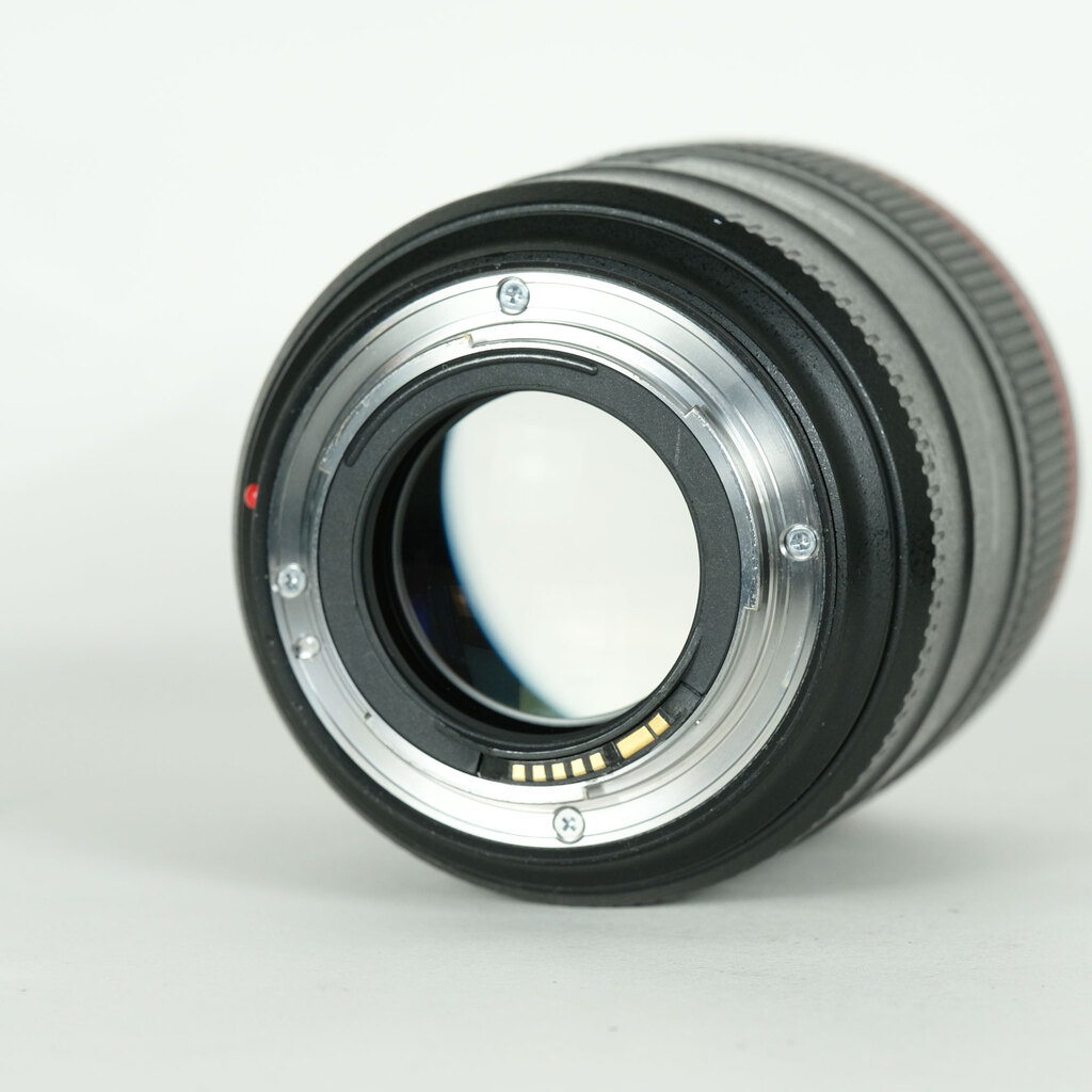 Canon EF85mm F1.4L IS USM