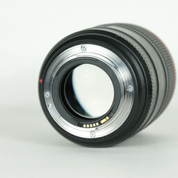 Canon EF85mm F1.4L IS USM