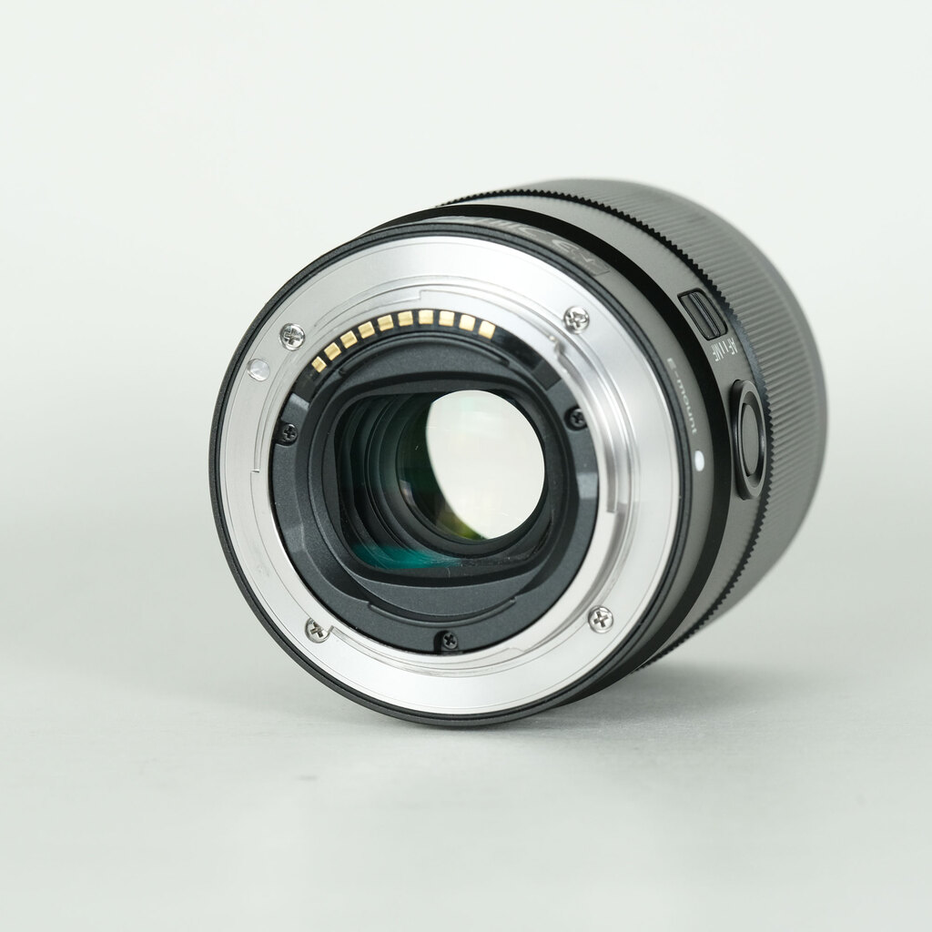 SONY FE 35mm F1.8 SEL35F18Fの出品 | ONE SCENE（ワンシーン）