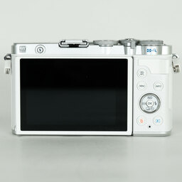 OLYMPUS PEN E-P7