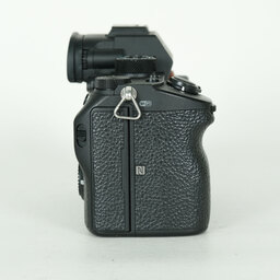 SONY α7R III(ILCE-7RM3) SONY α7R III(ILCE-7RM3)