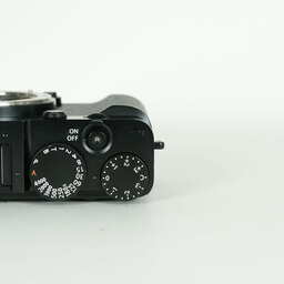 FUJIFILM X-E5