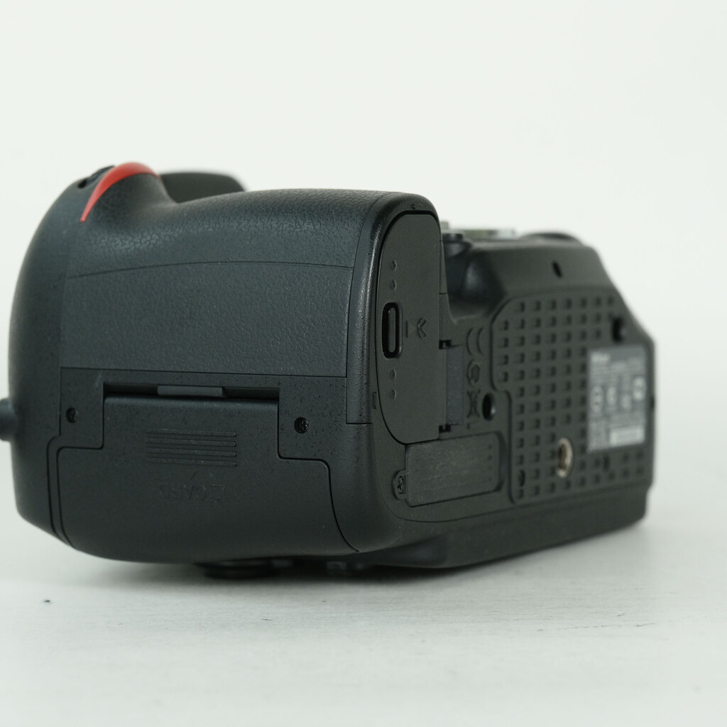 Nikon D7100