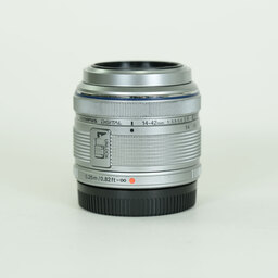 OLYMPUS M.ZUIKO DIGITAL 14-42mm F3.5-5.6IIR シルバー