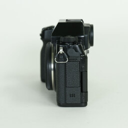 FUJIFILM X-S10