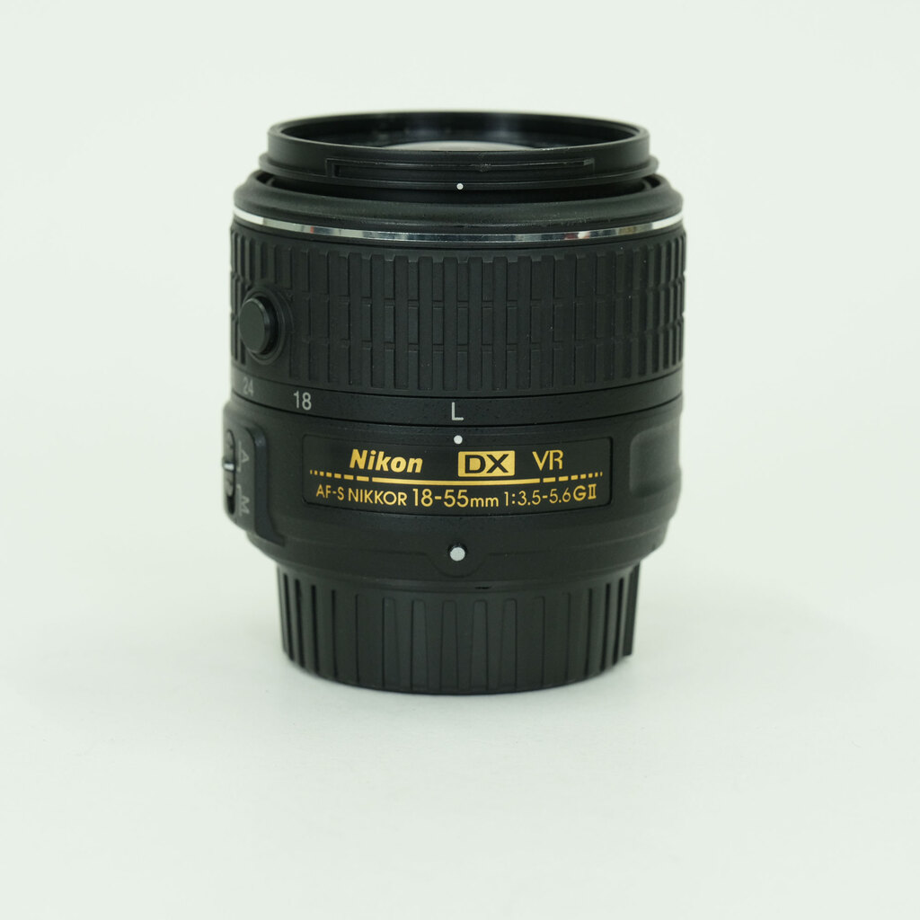 Nikon AF-S DX NIKKOR 18-55mm f3.5-5.6G VR II
