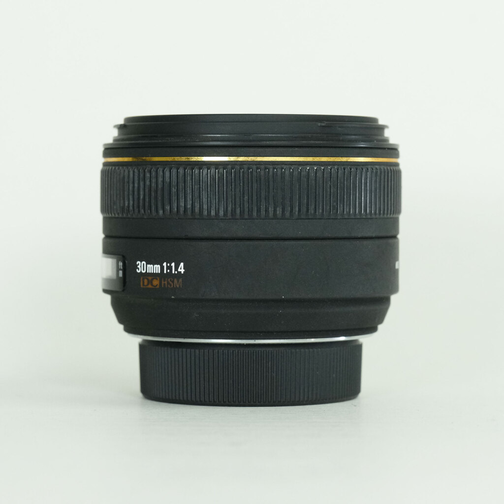 SIGMA 30mm F1.4EX DC HSM (ニコンF用)