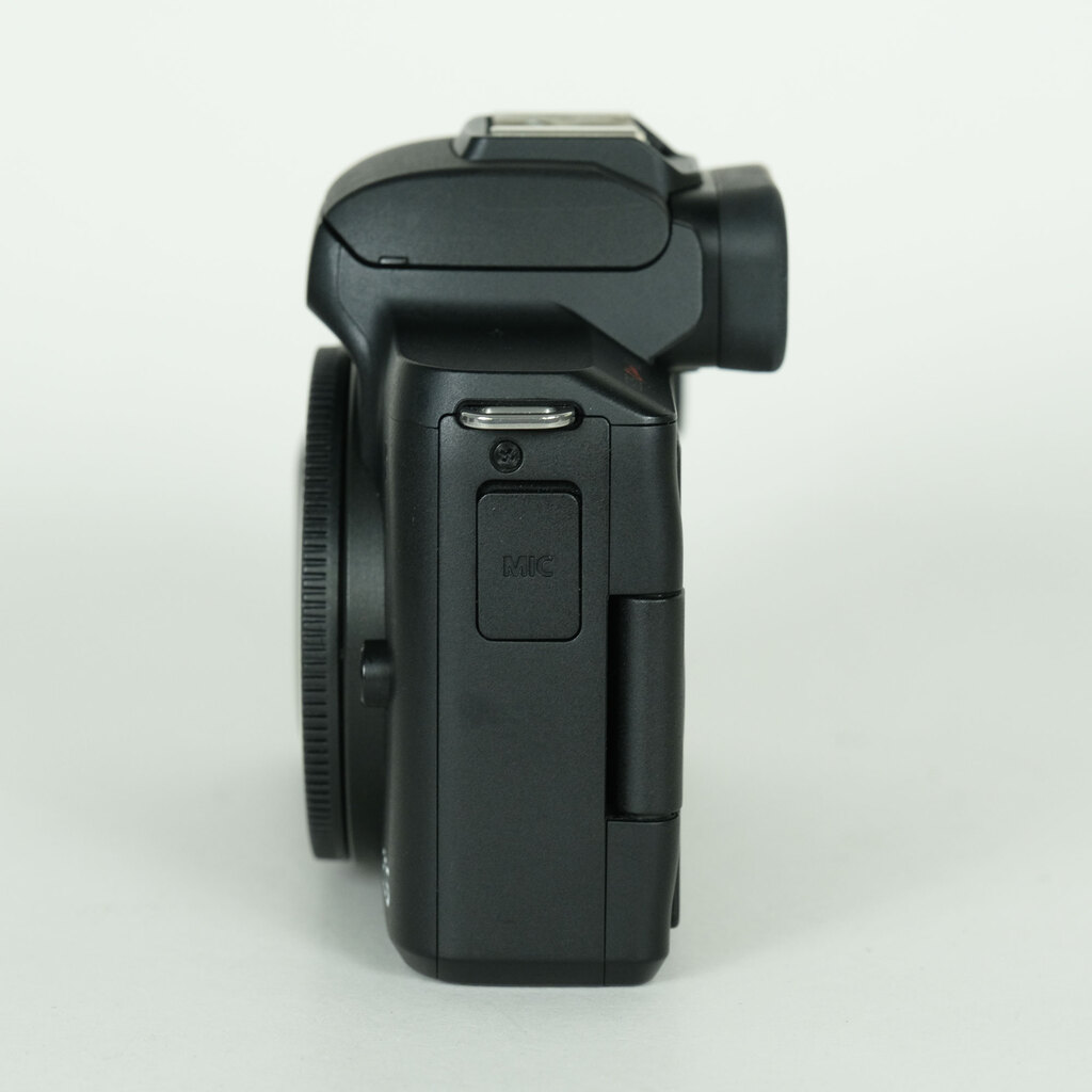 Canon EOS Kiss M2
