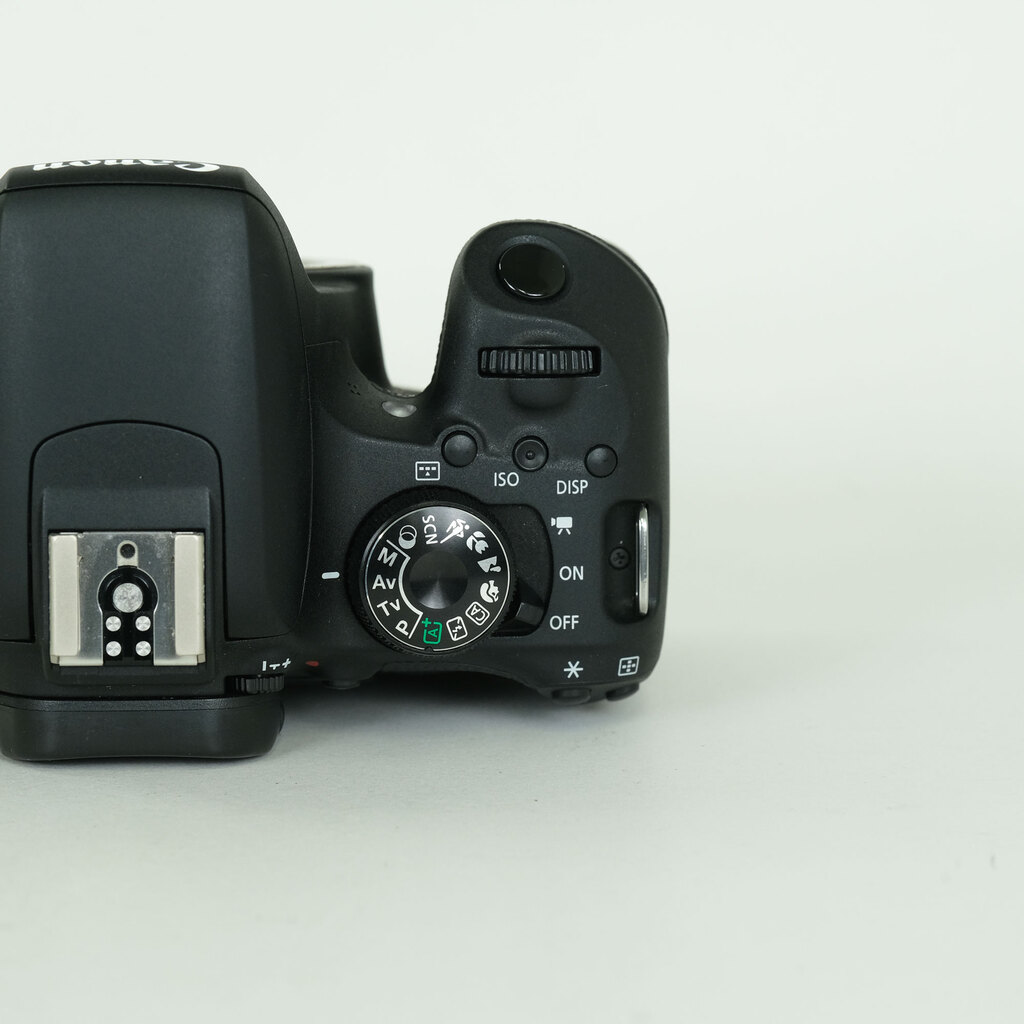 Canon EOS Kiss X9i