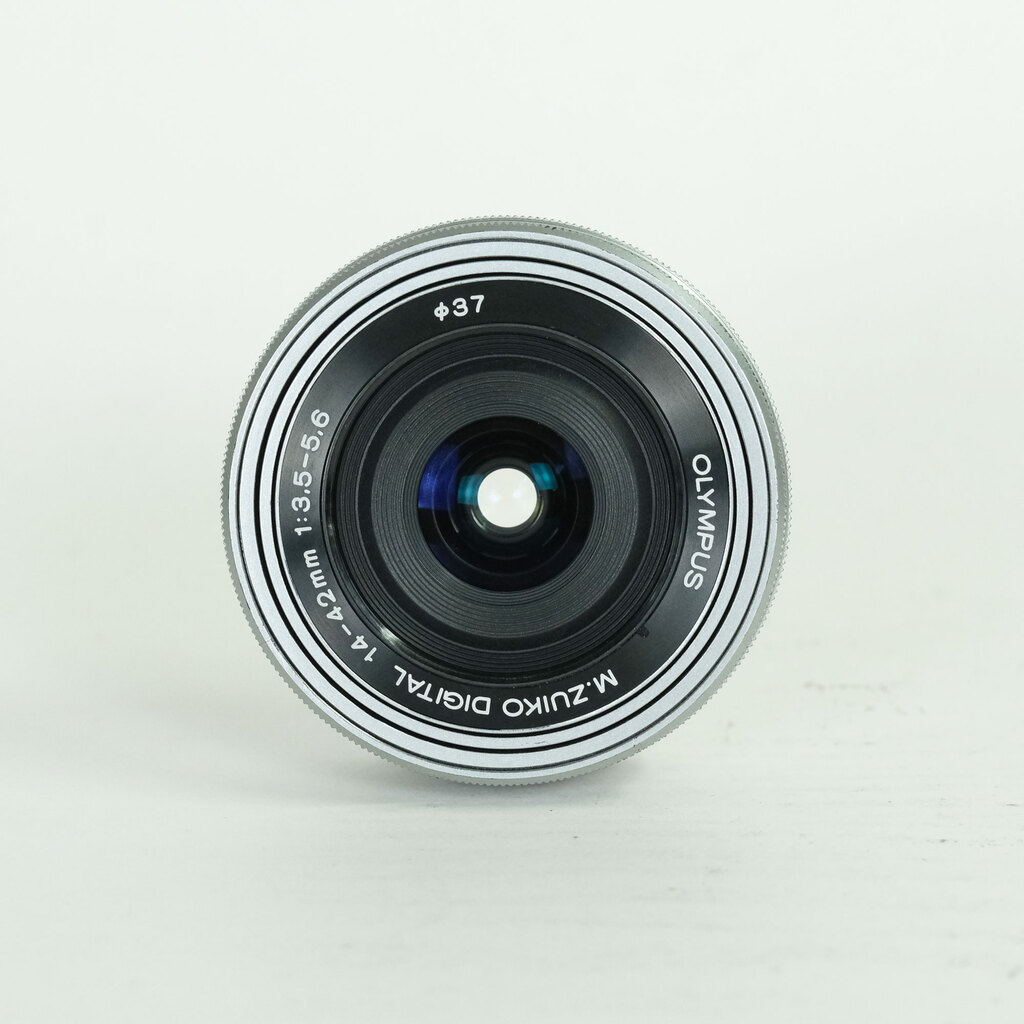 OLYMPUS M.ZUIKO DIGITAL ED 14-42mm F3.5-5.6 EZ シルバー