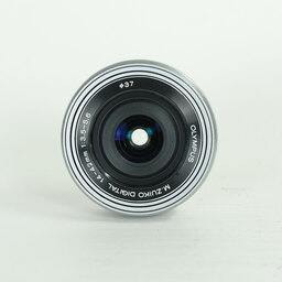 OLYMPUS M.ZUIKO DIGITAL ED 14-42mm F3.5-5.6 EZ シルバー