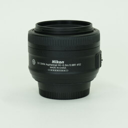 Nikon AF-S DX NIKKOR 35mm f/1.8G Nikon AF-S DX NIKKOR 35mm f/1.8G