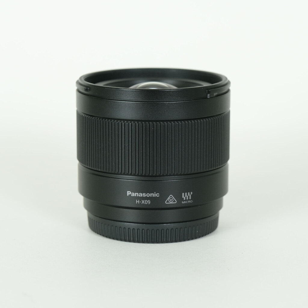 Panasonic LEICA DG SUMMILUX 9mm / F1.7 ASPH.