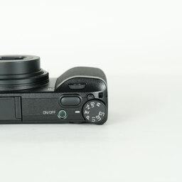 RICOH GR IV