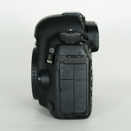 Canon EOS 5D Mark IV