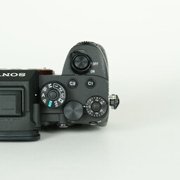 SONY α7RIV ボディ ILCE-7RM4A   【後期モデル 液晶下部にSONYロゴなし】