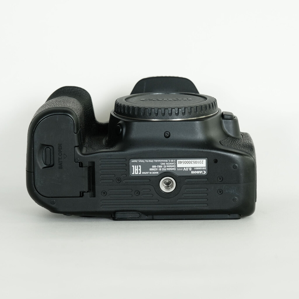 Canon EOS 90D
