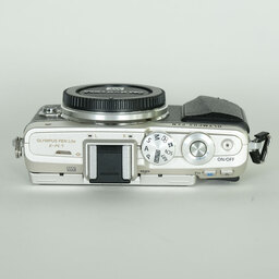 OLYMPUS PEN Lite E-PL7 ボディ シルバー