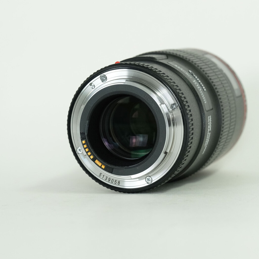 Canon EF100mm F2.8Lマクロ IS USM