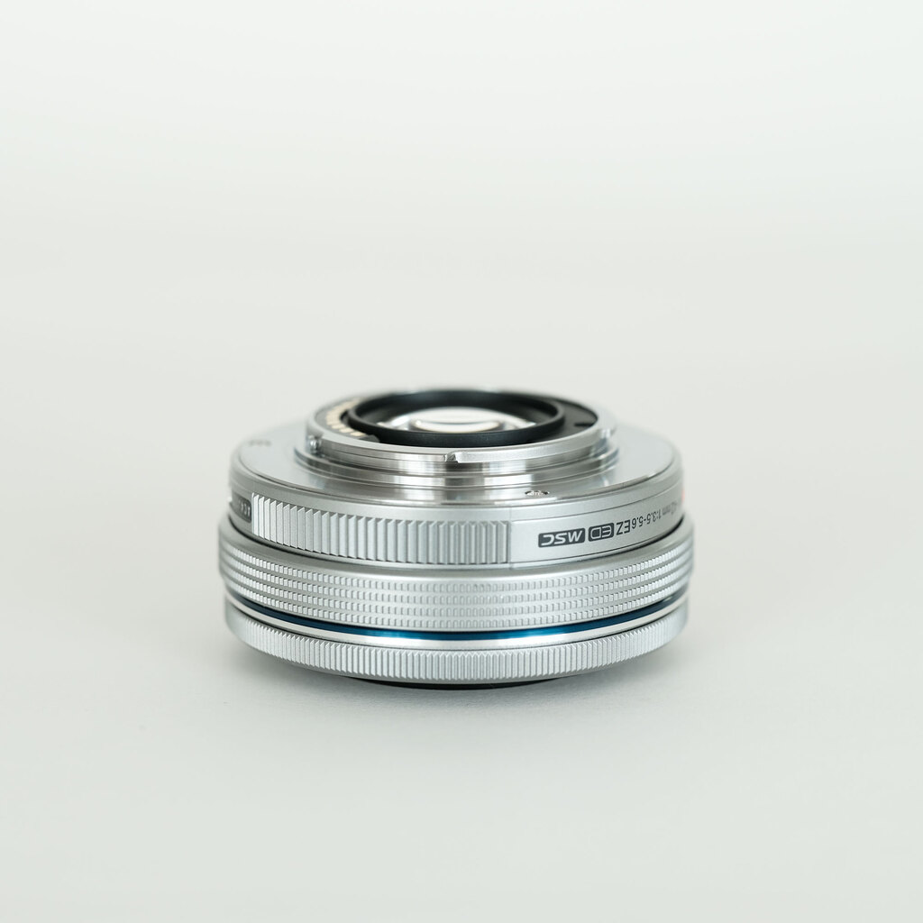 OLYMPUS M.ZUIKO DIGITAL ED 14-42mm F3.5-5.6 EZ シルバー